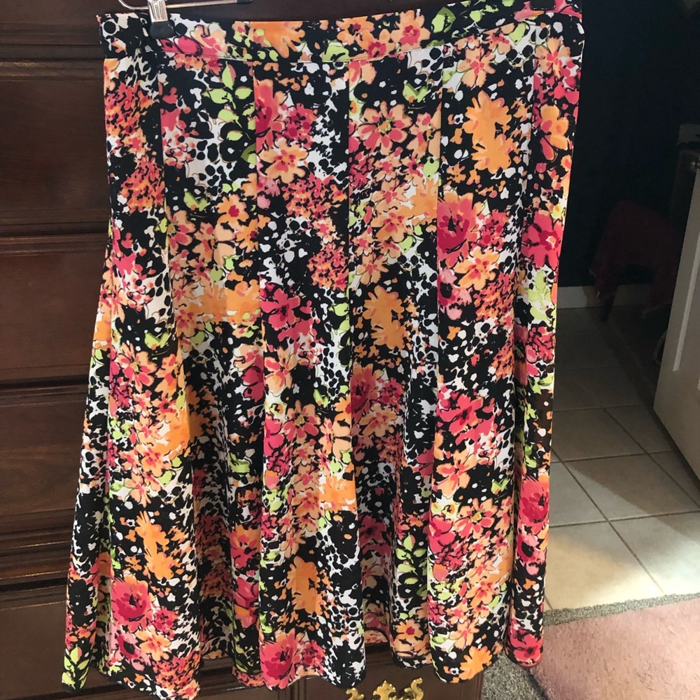Colorful CJ Banks skirt